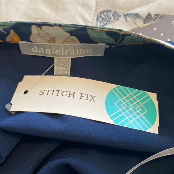 Stitch Fix fall colors navy, green, hints of gold and medium brown tones. NWT - Picture 9 of 10